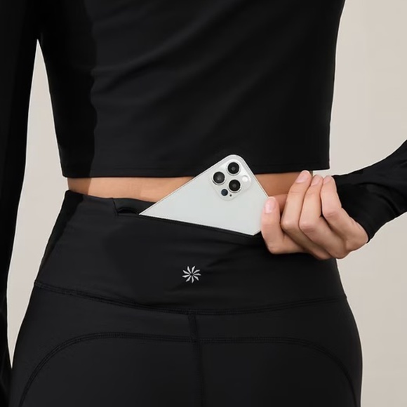 Athleta Pacesetter Ultra High Rise 4" Shortie Size Medium - Picture 2 of 6